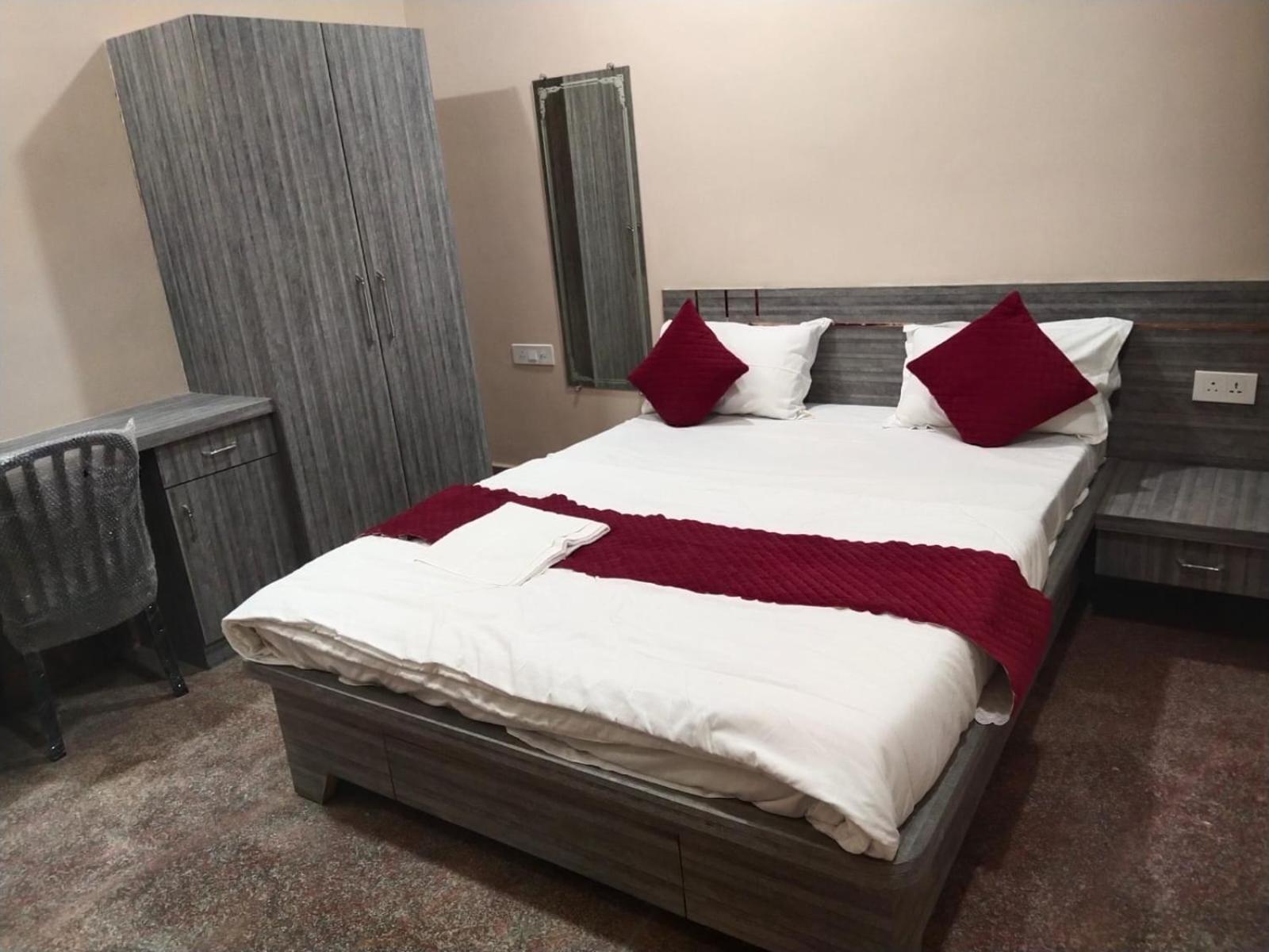 קאנפור Hotel Utsav Palace מראה חיצוני תמונה