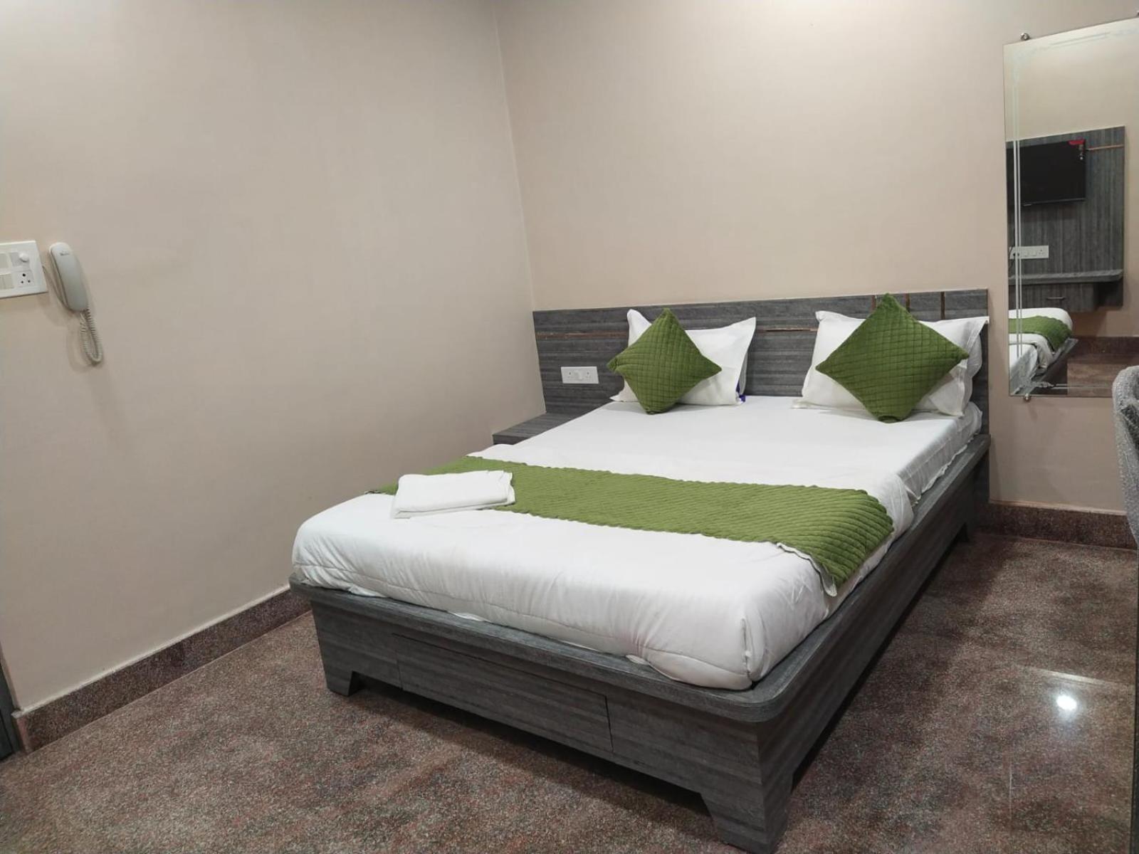 קאנפור Hotel Utsav Palace מראה חיצוני תמונה